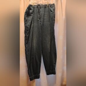 EUC Skinnygirl Jean Soft Joggers Large Short